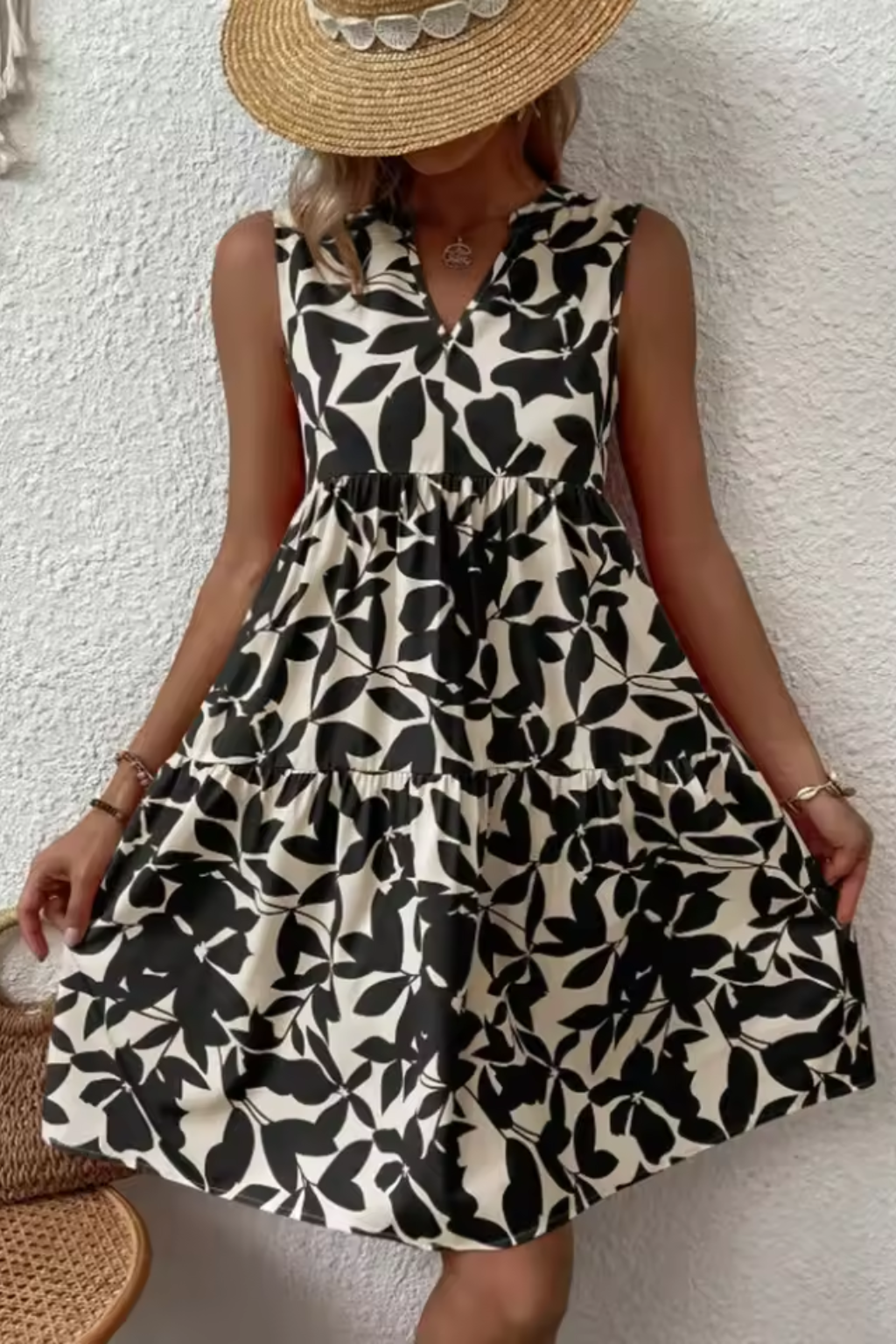 Cordelia | Elegant Tiered V-Neck Midi Dress