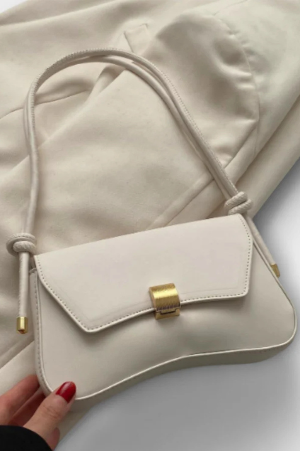 Isabelle | Elegant Flap Shoulder Bag with Gold Clasp