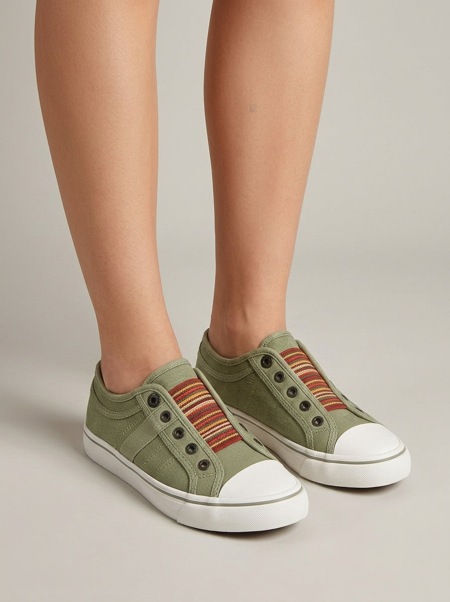 Women's Sneakers Low-Top Round Toe Slip-On Canvas