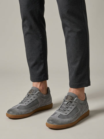 Men's Low Top Sneakers - Round Toe Lace-Up Shoes with Mesh Panels