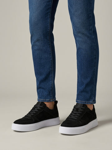 Men's Suede Low-Top Sneakers with Textured Sole and Pull Tab
