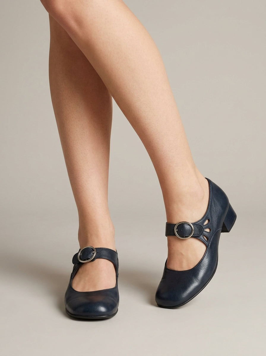 Women's Mary Jane Heels - Round Toe - Block Heel - Buckle Strap