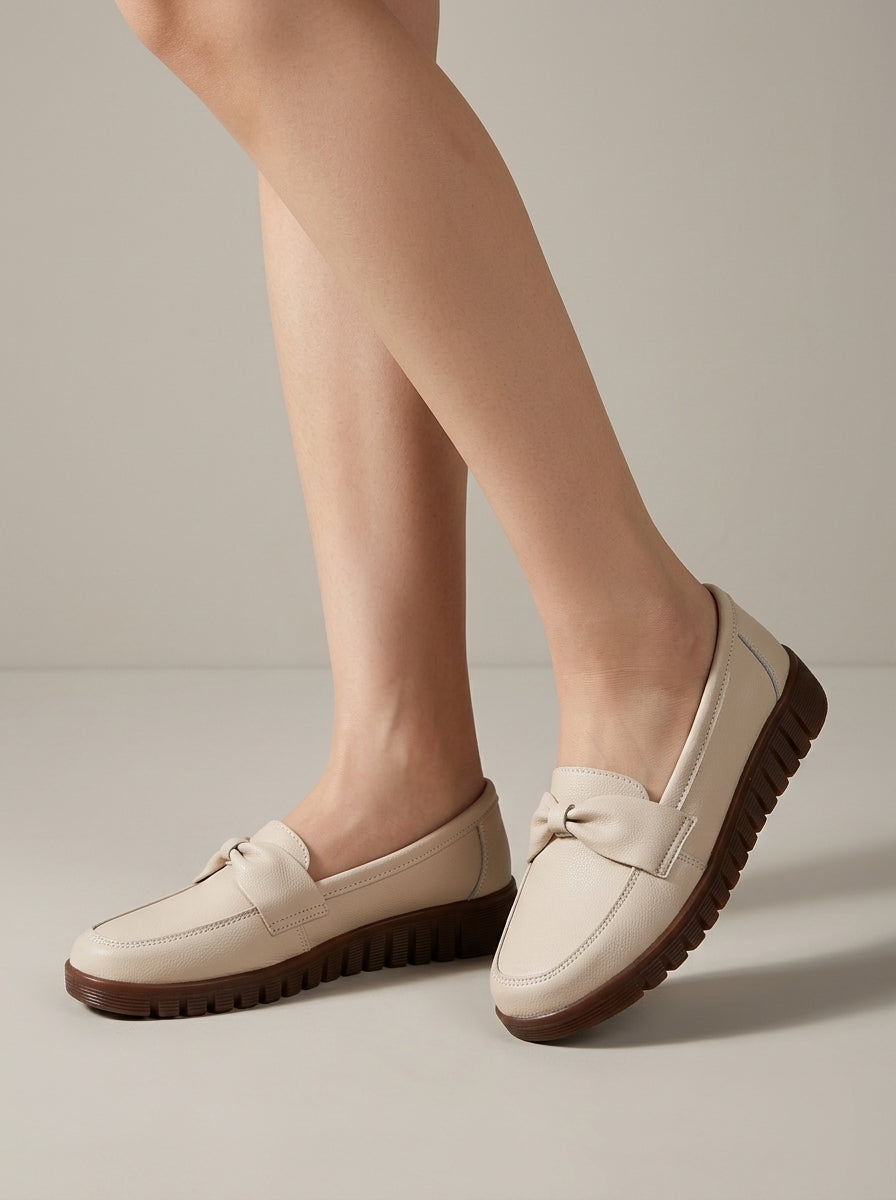 Women’s Flat Slip-On Loafers with Bow Knot Detail, Round Toe and Lug Sole