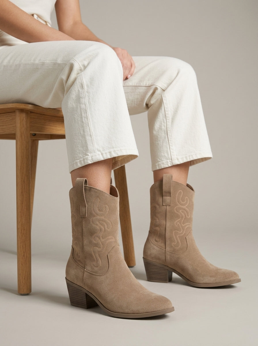 Women's Ankle Boots Pointed Toe Block Heel Suede Western Style