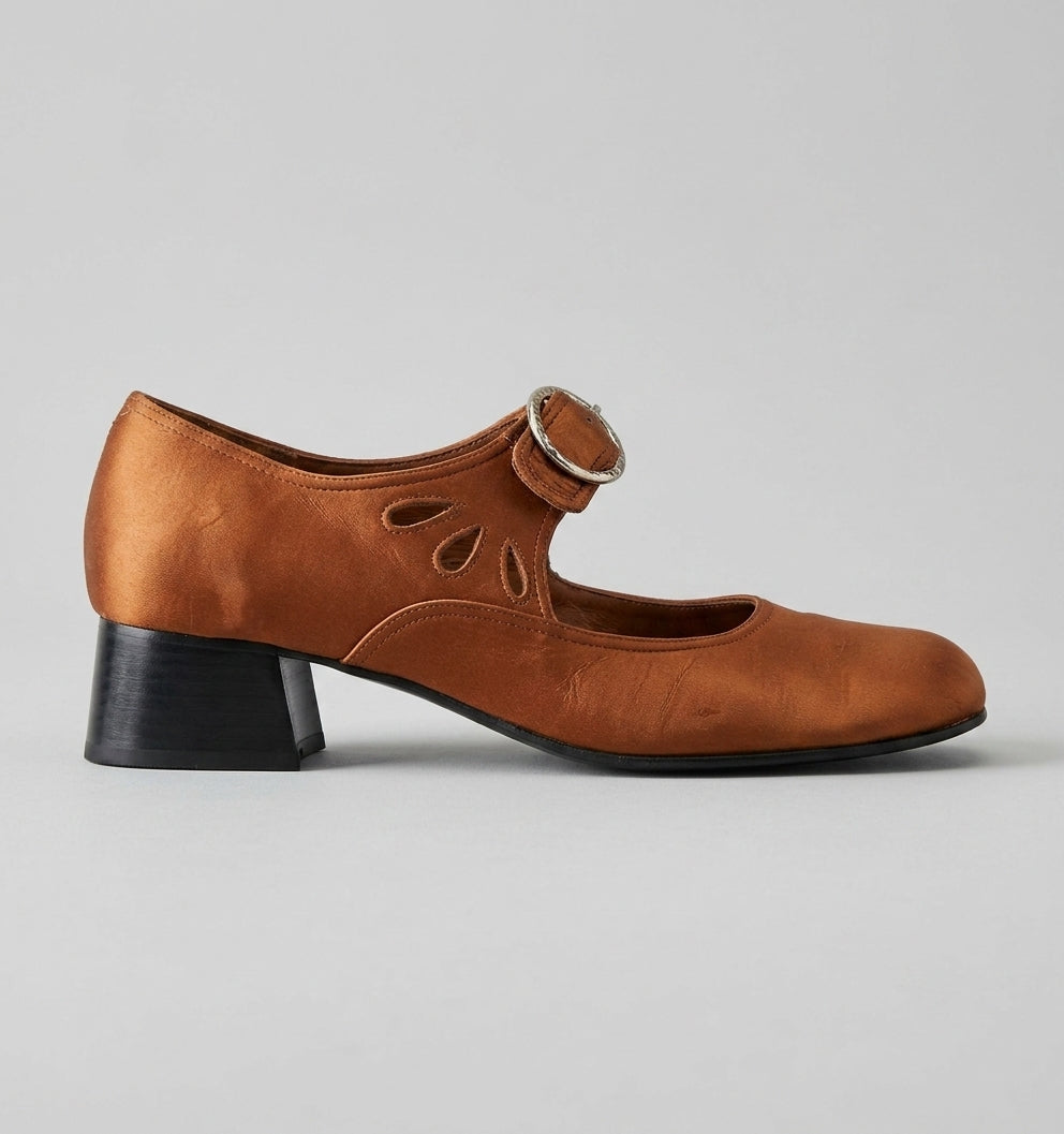 Women's Mary Jane Heels - Round Toe - Block Heel - Buckle Strap