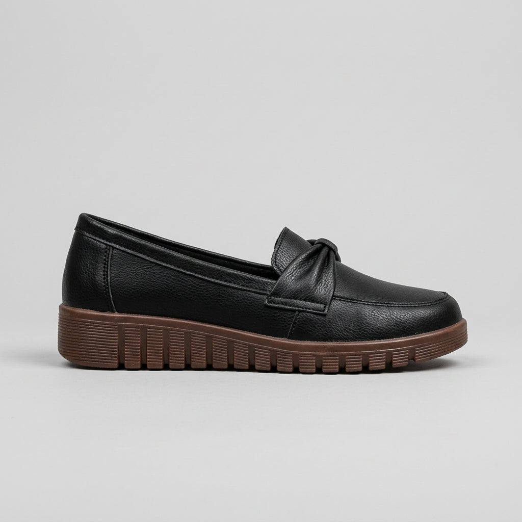 Women’s Flat Slip-On Loafers with Bow Knot Detail, Round Toe and Lug Sole