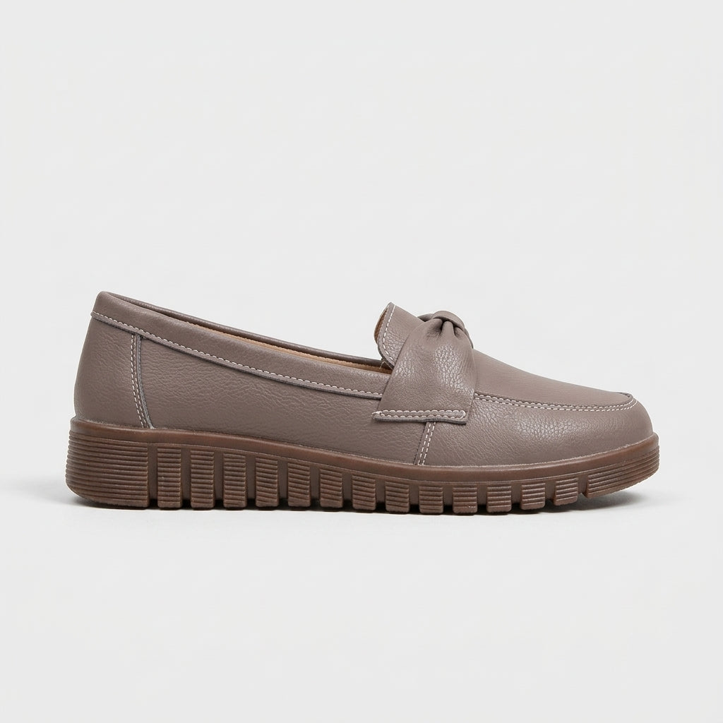 Women’s Flat Slip-On Loafers with Bow Knot Detail, Round Toe and Lug Sole